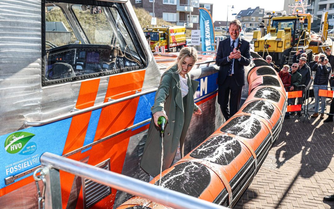 Een Nieuw Hoofdstuk voor KNRM Egmond: De Doop van ‘Irene & Henk’