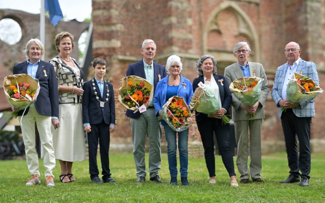 Zes koninklijke onderscheidingen tijdens Lintjesregen in gemeente Bergen