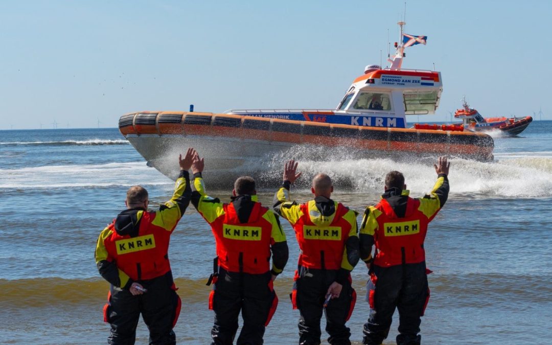 Afscheid met een lach en een traan: KNRM Egmond neemt afscheid van reddingboot Adriaan Hendrik
